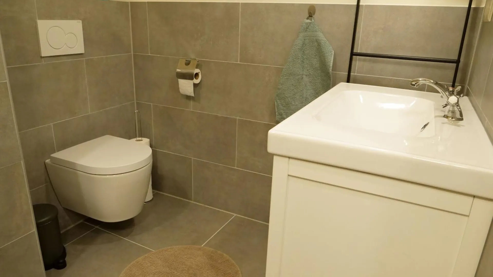 Vakantiehuis De Schuur Munstergeleen بيت للعطل